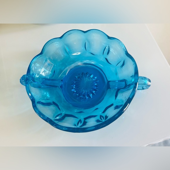 Vintage Anchor Hocking turquoise glass candy bowl, but dish, trinket dish. - Picture 2 of 5